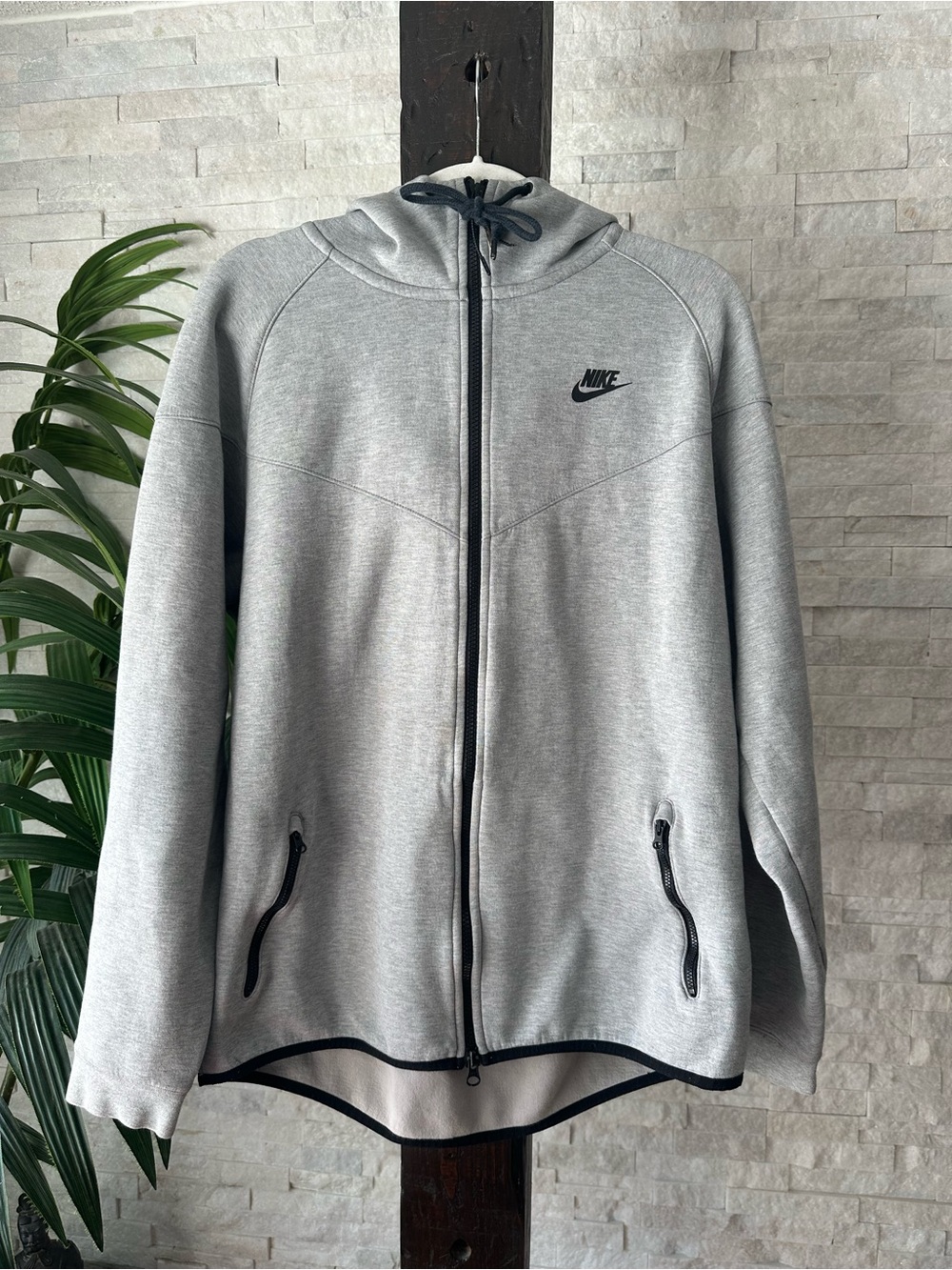Nike Tech Men’s Light Gray Full-Zip Hoodie Jacket Size XL